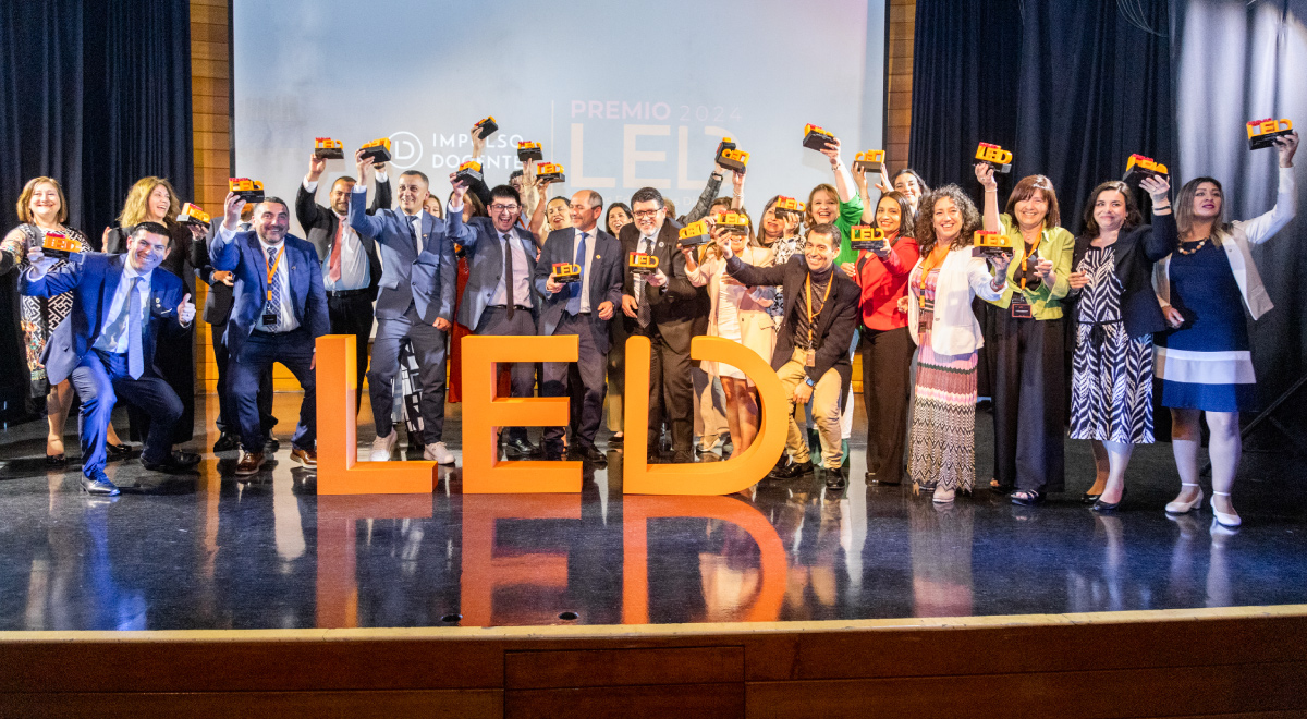  Fundación Impulso Docente dio a conocer a los 30 directores y directoras de colegios y jardines infantiles de todo Chile destacados en la tercera versión de este premio al liderazgo educativo. 