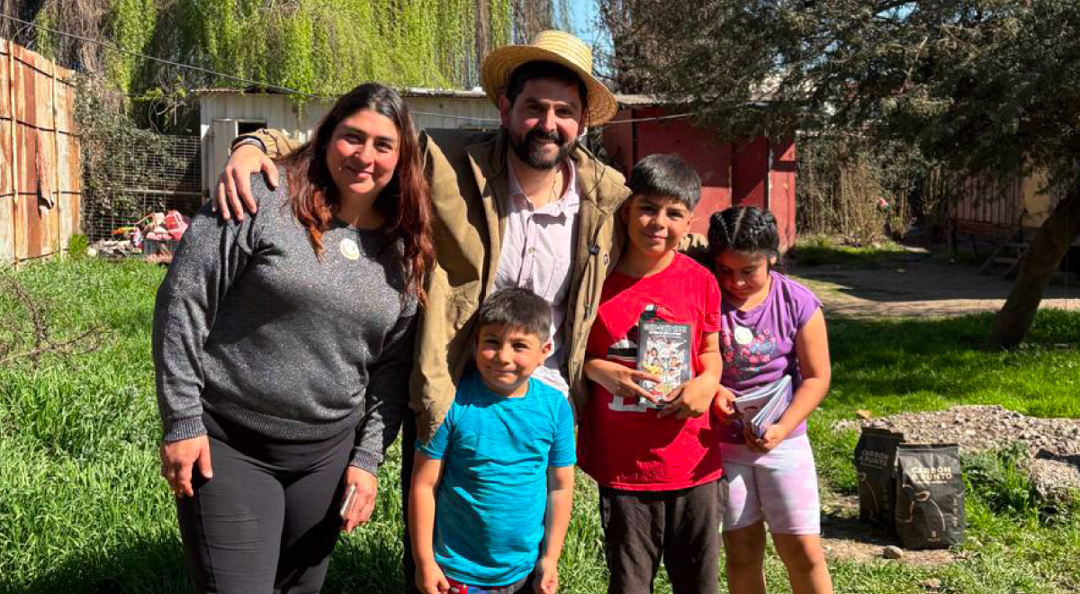  El psicólogo Juan Pablo Gaete  es el creador de esta red que en sólo 4 meses ha entregado ayudas concretas a familias que lo necesitan  con un modelo que busca ser sostenible en el tiempo. 