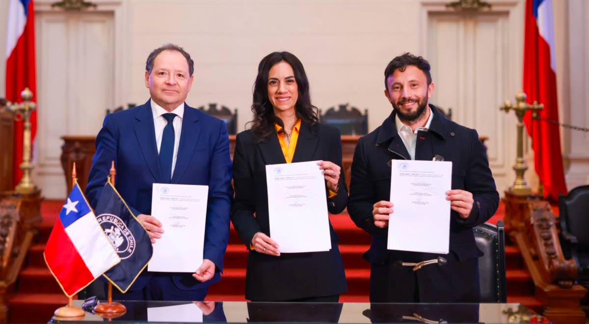  Tras siete versiones y con un promedio de 188 comunas representadas, el Encuentro de Vinculación Social (ENVIS) firmó una alianza con el Senado para institucionalizar un espacio de diálogo territorial [&hellip;]